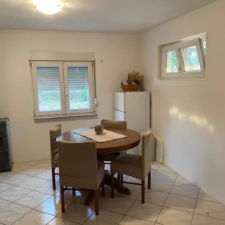 Ruzo Moja Appartement