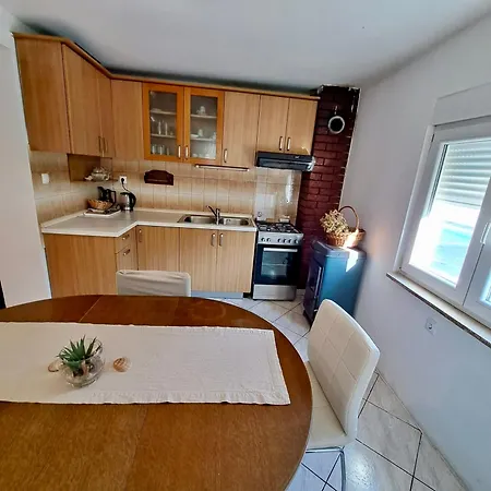 Ruzo Moja Apartment